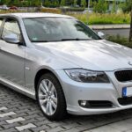 BMW E90 sedan po liftingu, widok od przodu – zdjęcie poglądowe