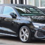 Audi A3 8Y sedan S Line, widok od przodu – zdjęcie poglądowe